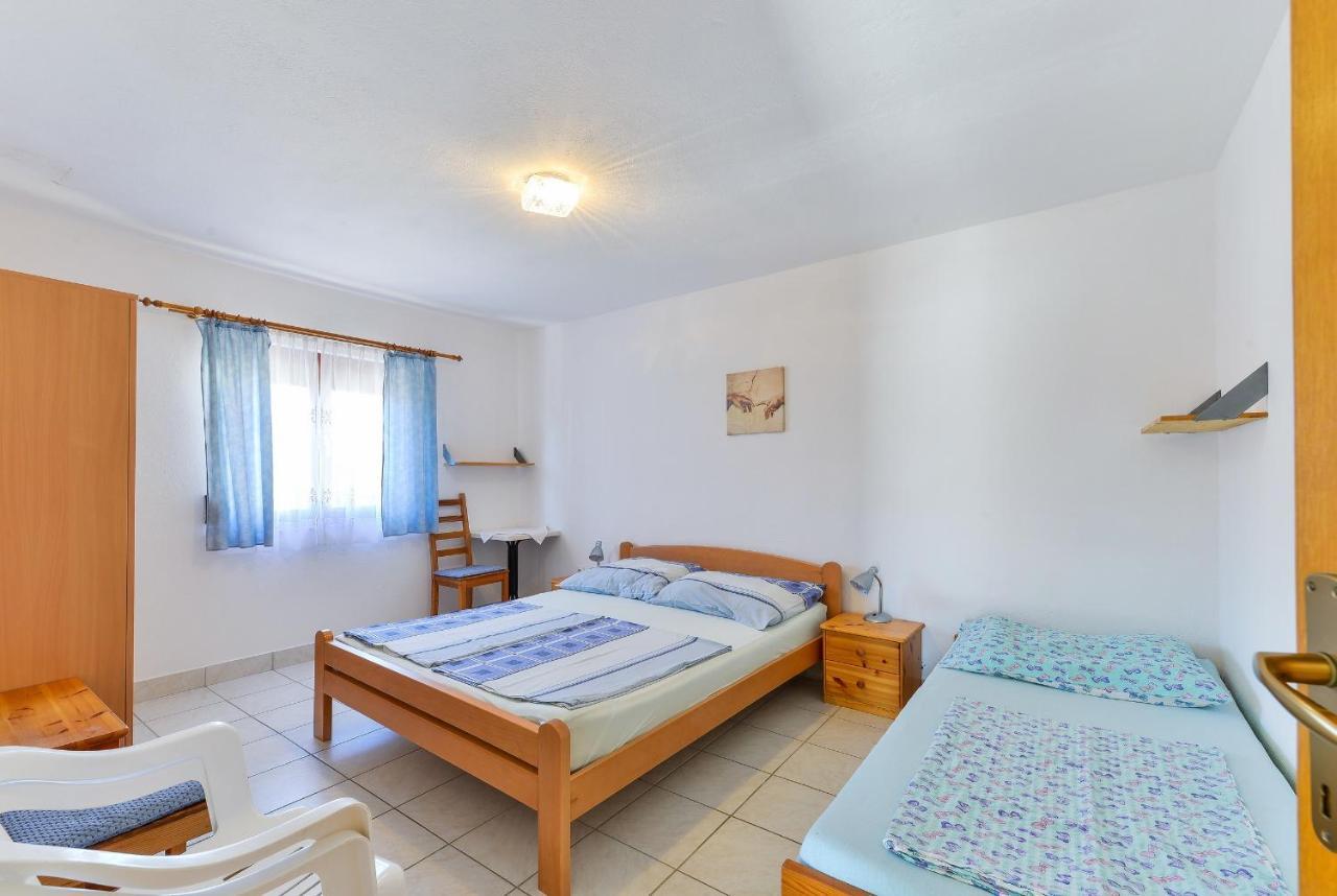 Apartments Gogoljak Vir Exterior foto