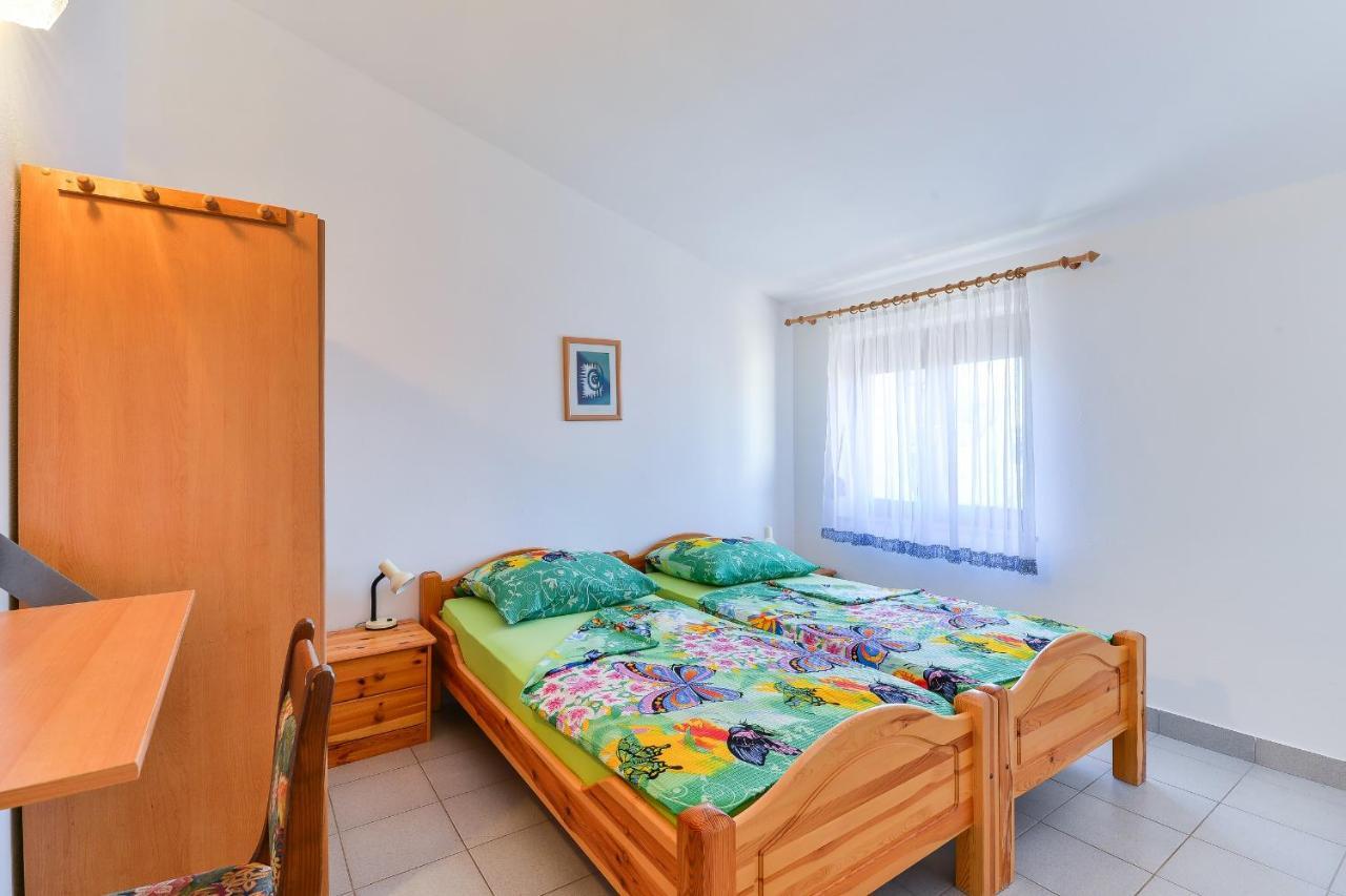 Apartments Gogoljak Vir Exterior foto
